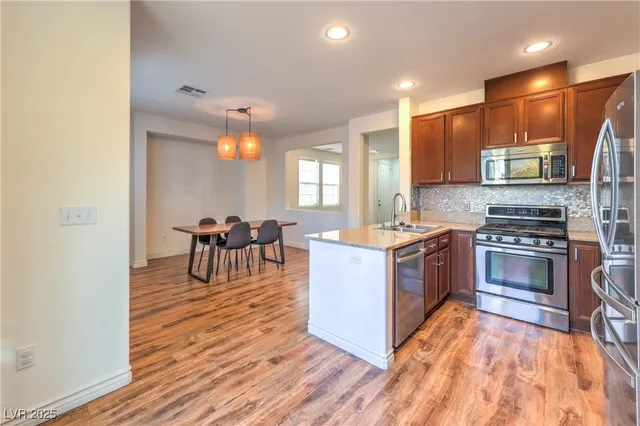 $2,132 | 9194 Red Knoll Street, Las Vegas, NV 89113