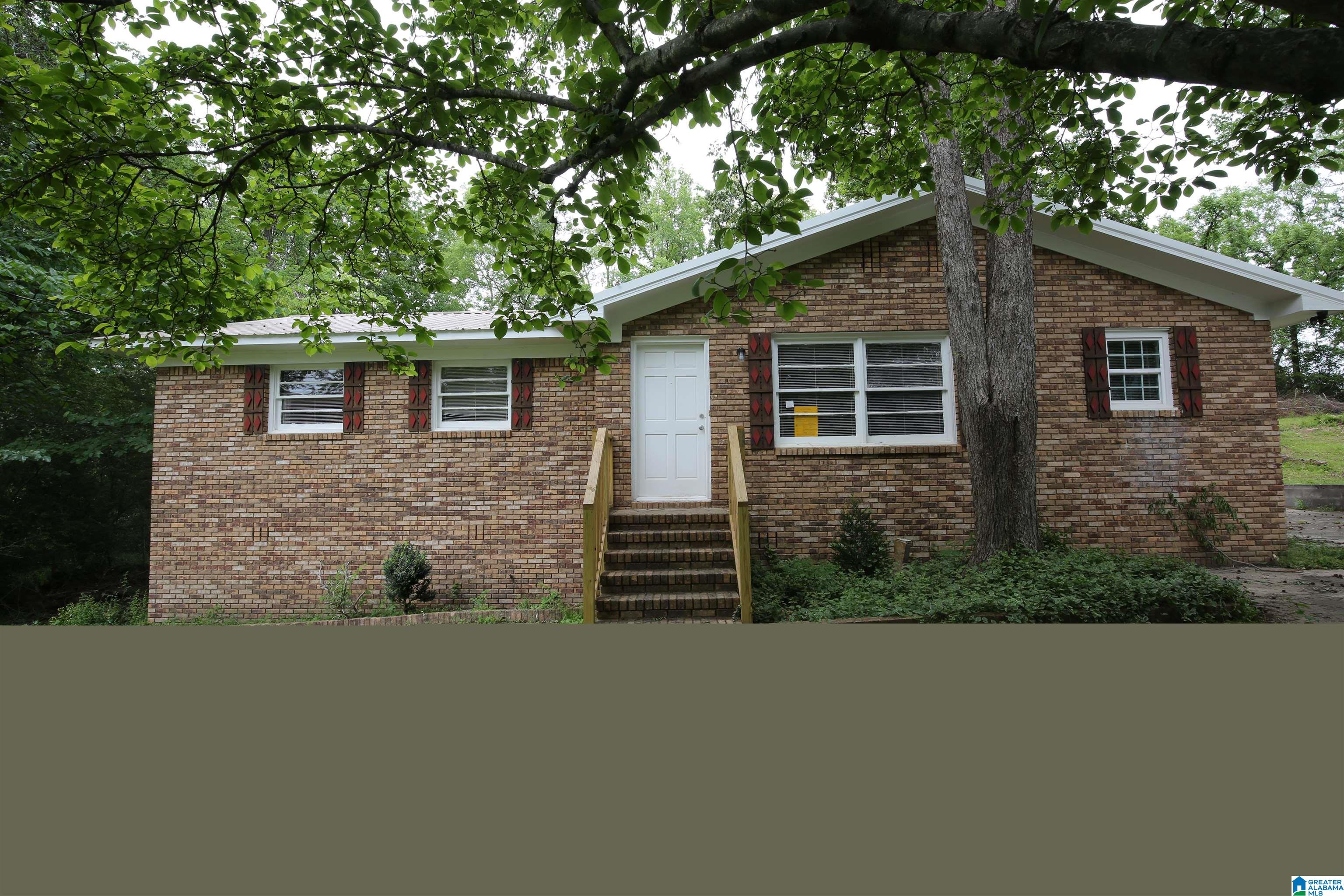 100 26th Avenue Northwest Center Point, AL 35215 - Photo 1 of 44