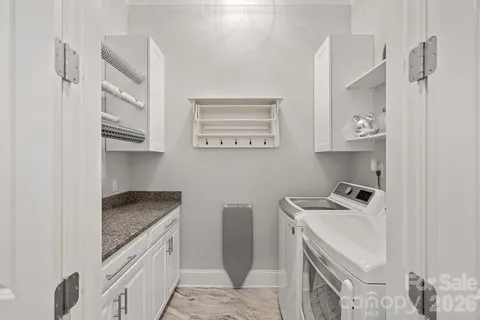 $1,100,000 | 744 Amalfi Drive, Davidson, NC 28036