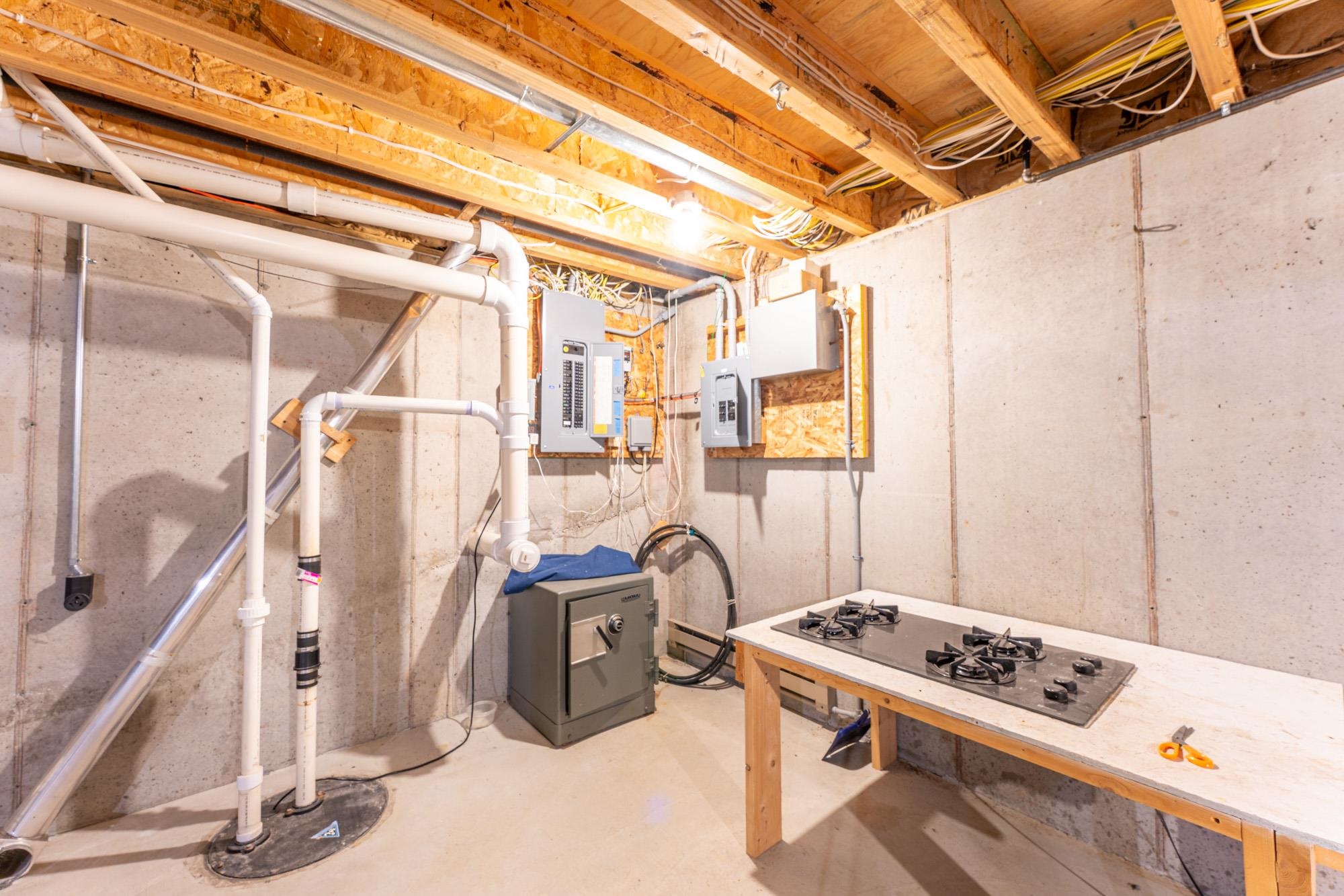 2263 Longstorff Road Ely, MN 55731 - Photo 20 of 49 Unfinished below grade area featuring electric panel