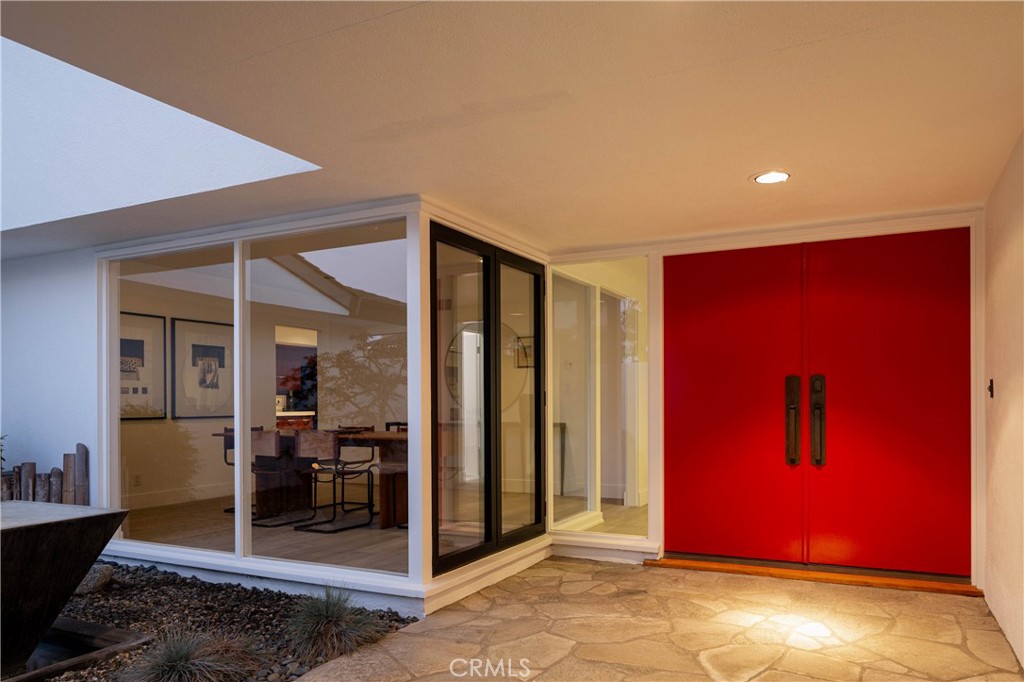 1001 Nottingham Road Newport Beach, CA 92660 - Photo 3 of 34