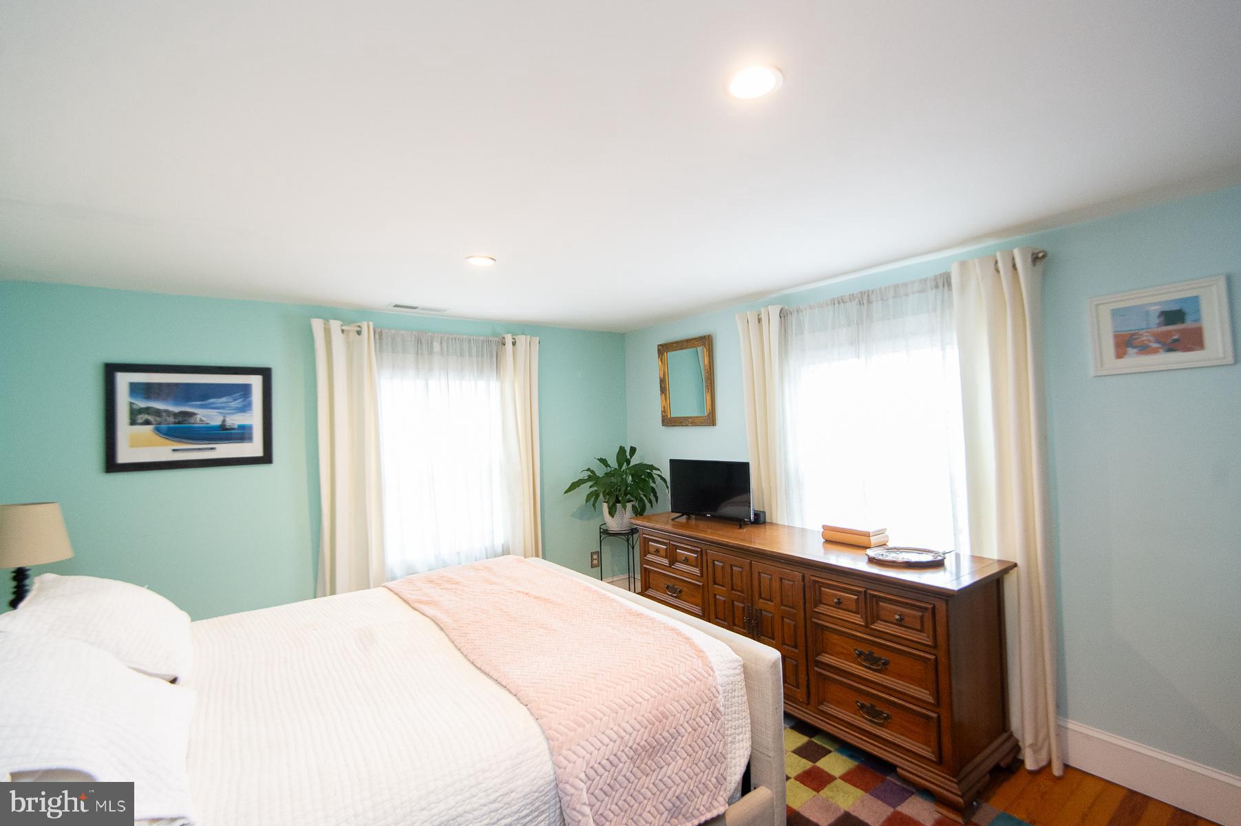 3755 Sunnyside Road East New Market, MD 21631 - Photo 19 of 37 a bedroom with a bed and a window