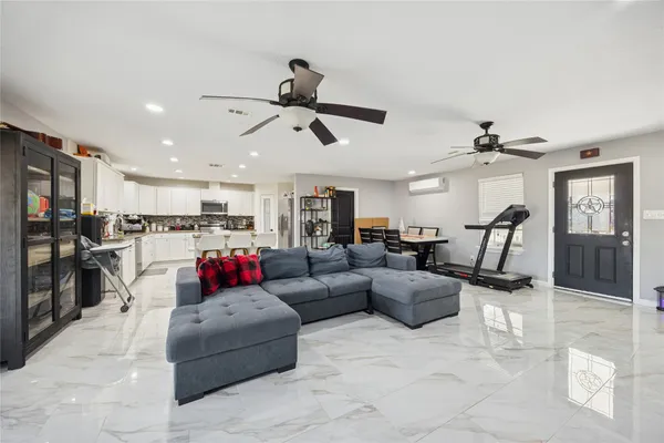 $459,000 | 5815 Avenue G 1/2, Santa Fe, TX 77510