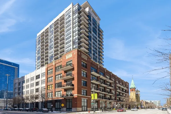 $2,600 | 210 South Desplaines Street, Unit 1506, Chicago, IL 60661