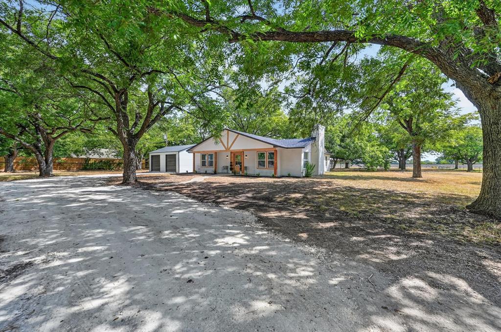 4512 Cross Timber Road Burleson, TX 76028 - Photo 3 of 38 Gallery Image 3