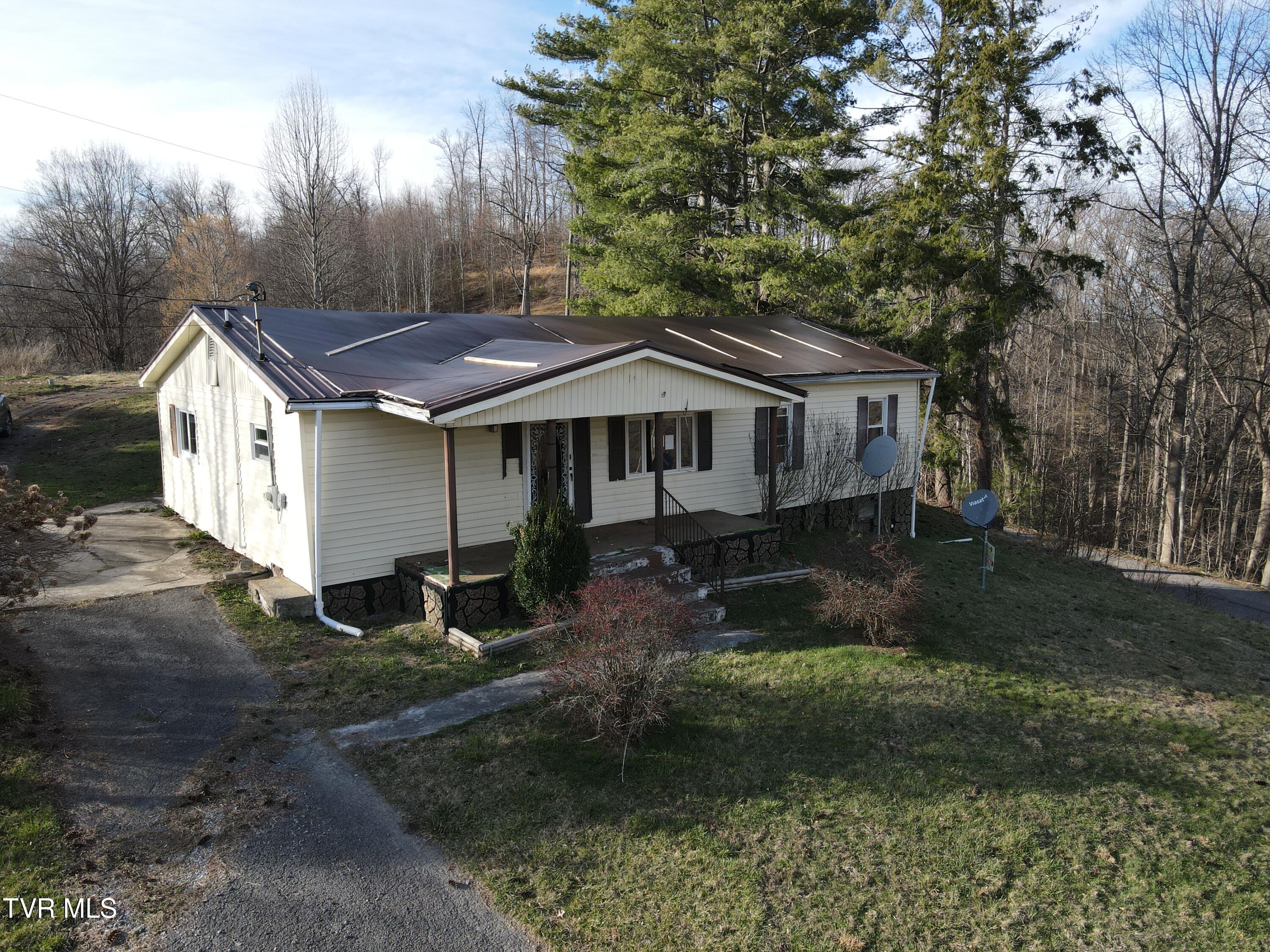 3849 Nealy Ridge Clinchco, VA 24226 - Photo 2 of 64 DJI_0399