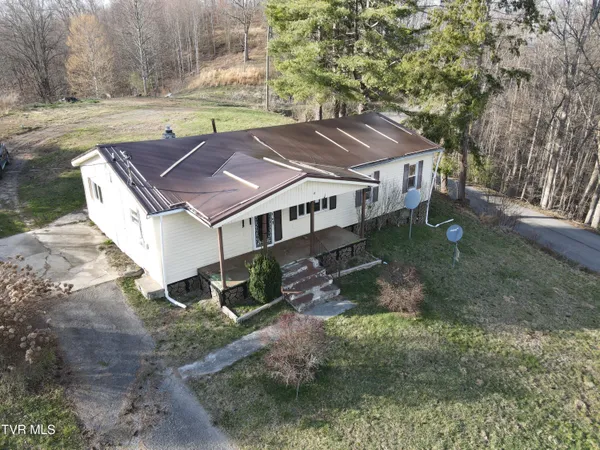 $99,500 | 3849 Nealy Ridge, Clinchco, VA 24226