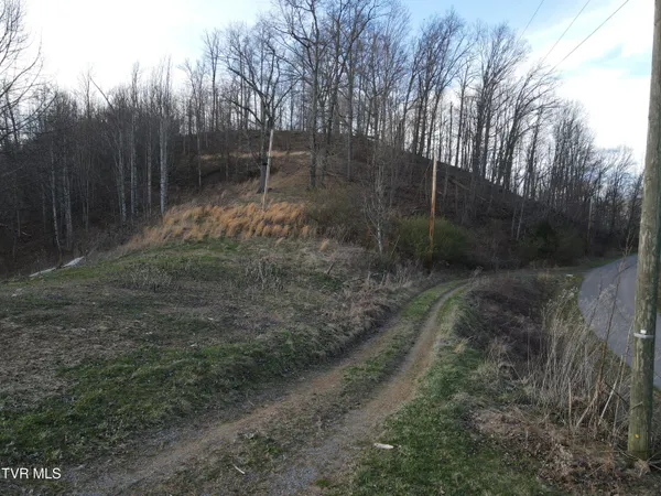 $102,900 | 3849 Nealy Ridge, Clinchco, VA 24226