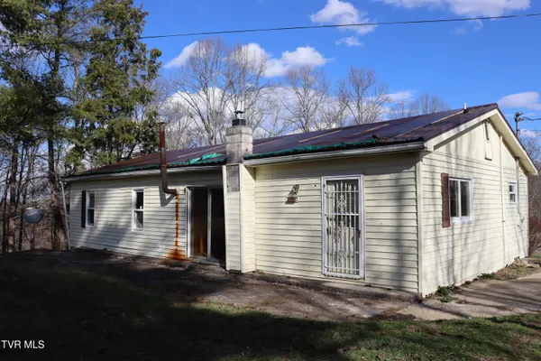 $102,900 | 3849 Nealy Ridge, Clinchco, VA 24226