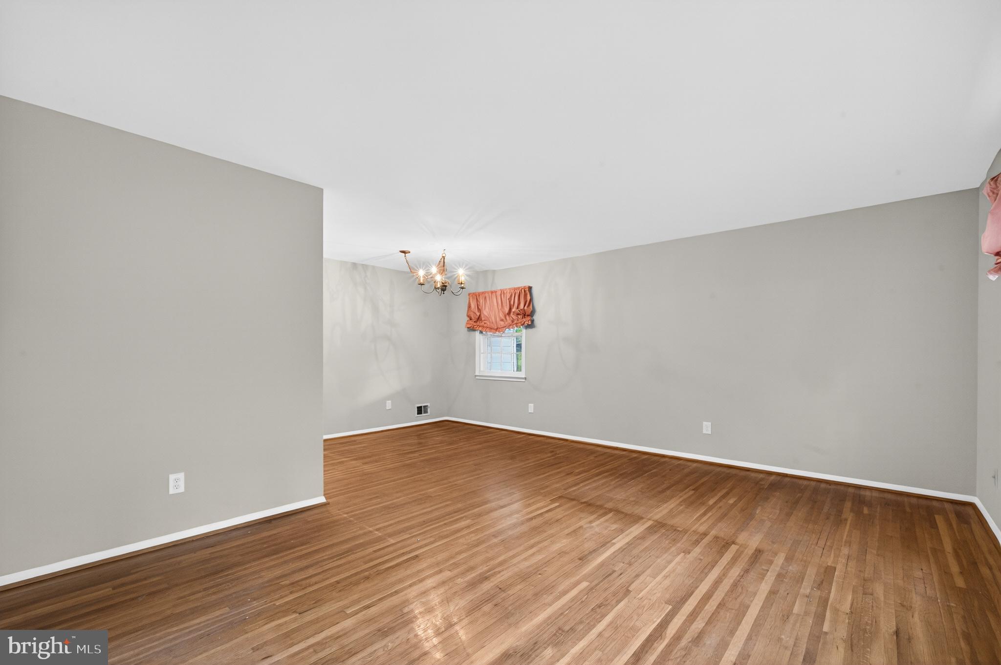 6118 Roxbury Avenue Springfield, VA 22152 - Photo 19 of 60
