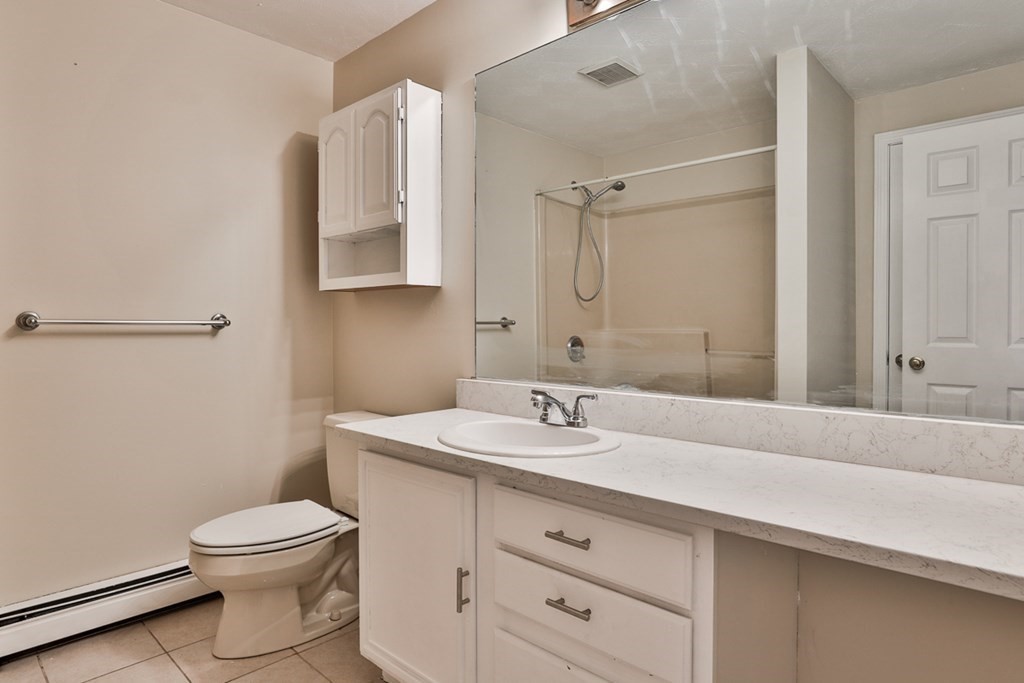 21 Sullivan Court, Unit 21 Salem, NH 03079 - Photo 18 of 25