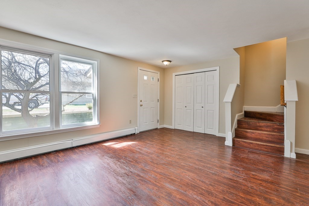 21 Sullivan Court, Unit 21 Salem, NH 03079 - Photo 3 of 25