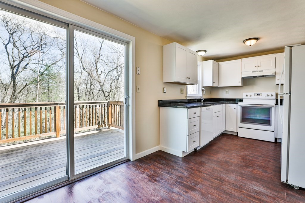 21 Sullivan Court, Unit 21 Salem, NH 03079 - Photo 6 of 25