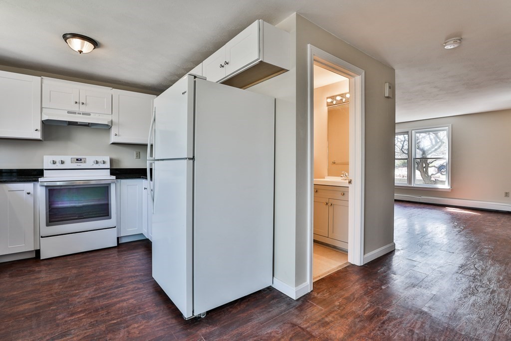 21 Sullivan Court, Unit 21 Salem, NH 03079 - Photo 8 of 25