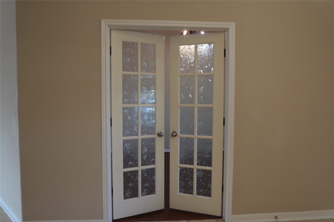 3936 Links Lane Round Rock, TX 78664 - Photo 12 of 40 a view of front door