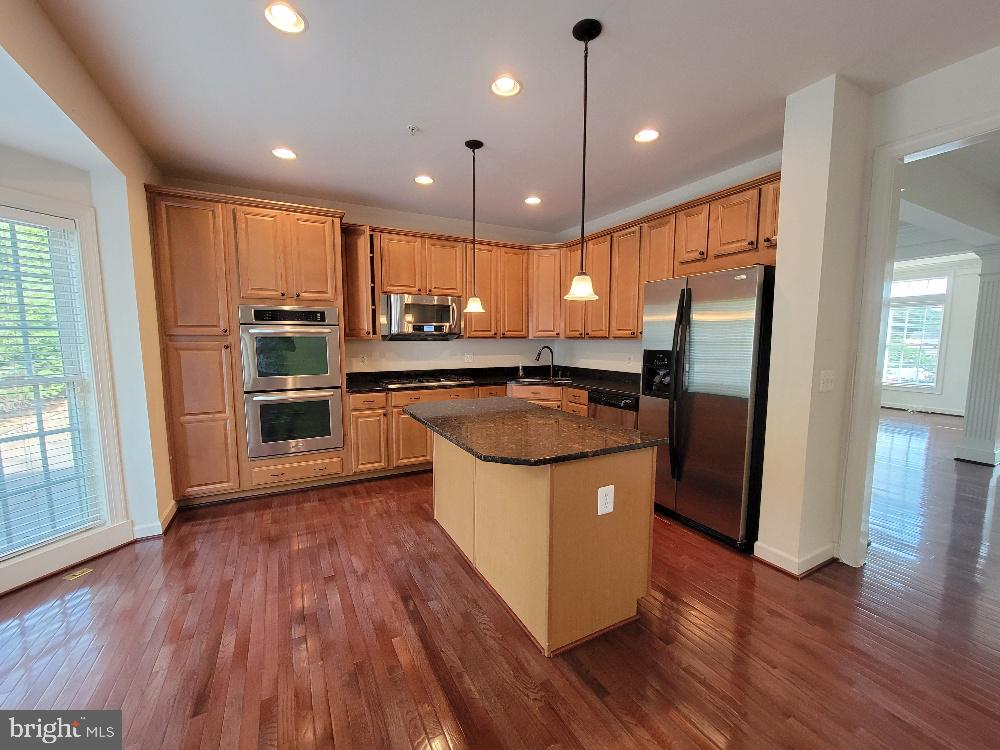 806 West Glebe Road Alexandria, VA 22305 - Photo 4 of 22 Kitchen