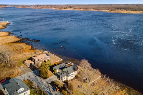 $999,999 | 2 Palmer Street, Barrington, RI 02806