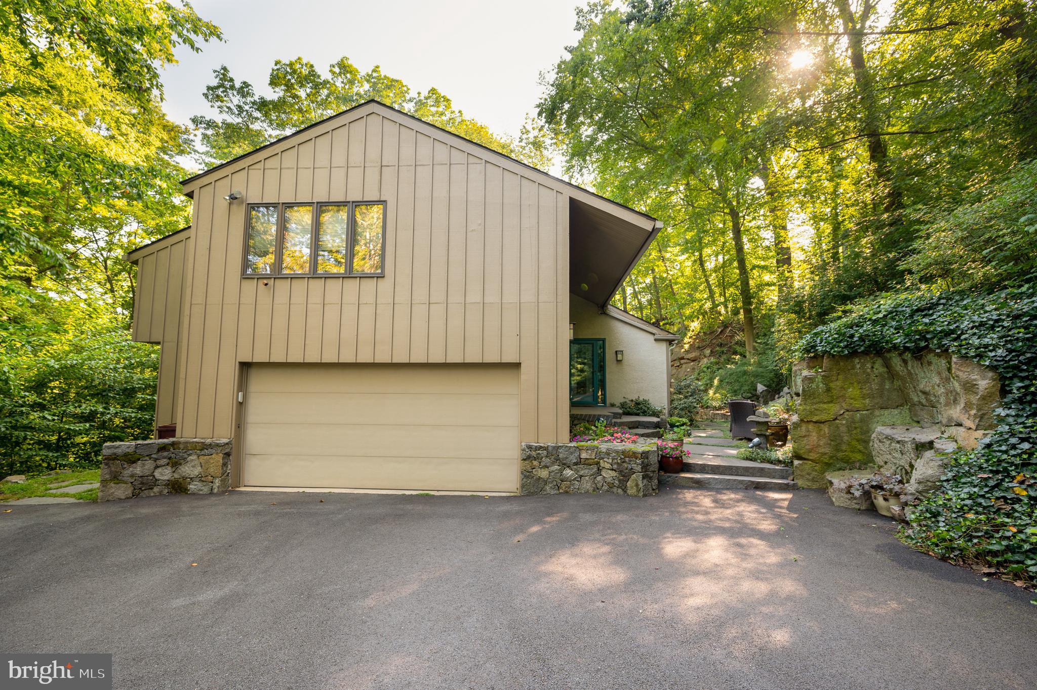 6 Boulder Road Wilmington, DE 19806 - Photo 2 of 50 Garage