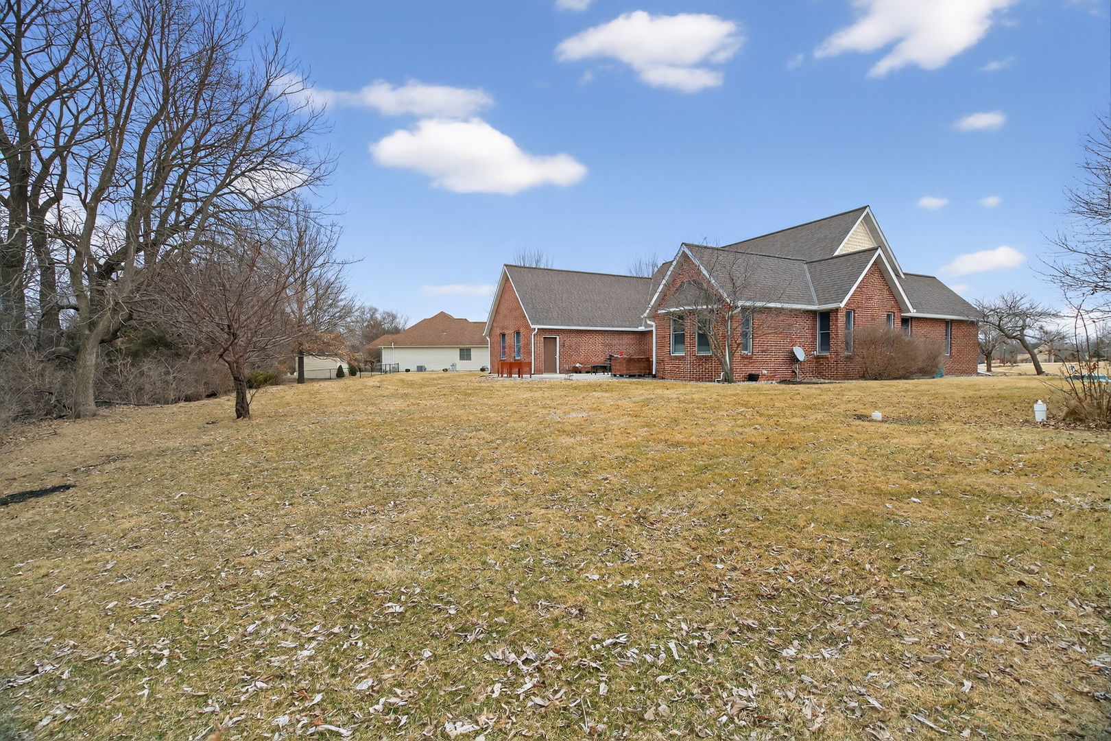 1707 North 2479th Road Ottawa, IL 61350 - Photo 26 of 30 a view of a house with a yard
