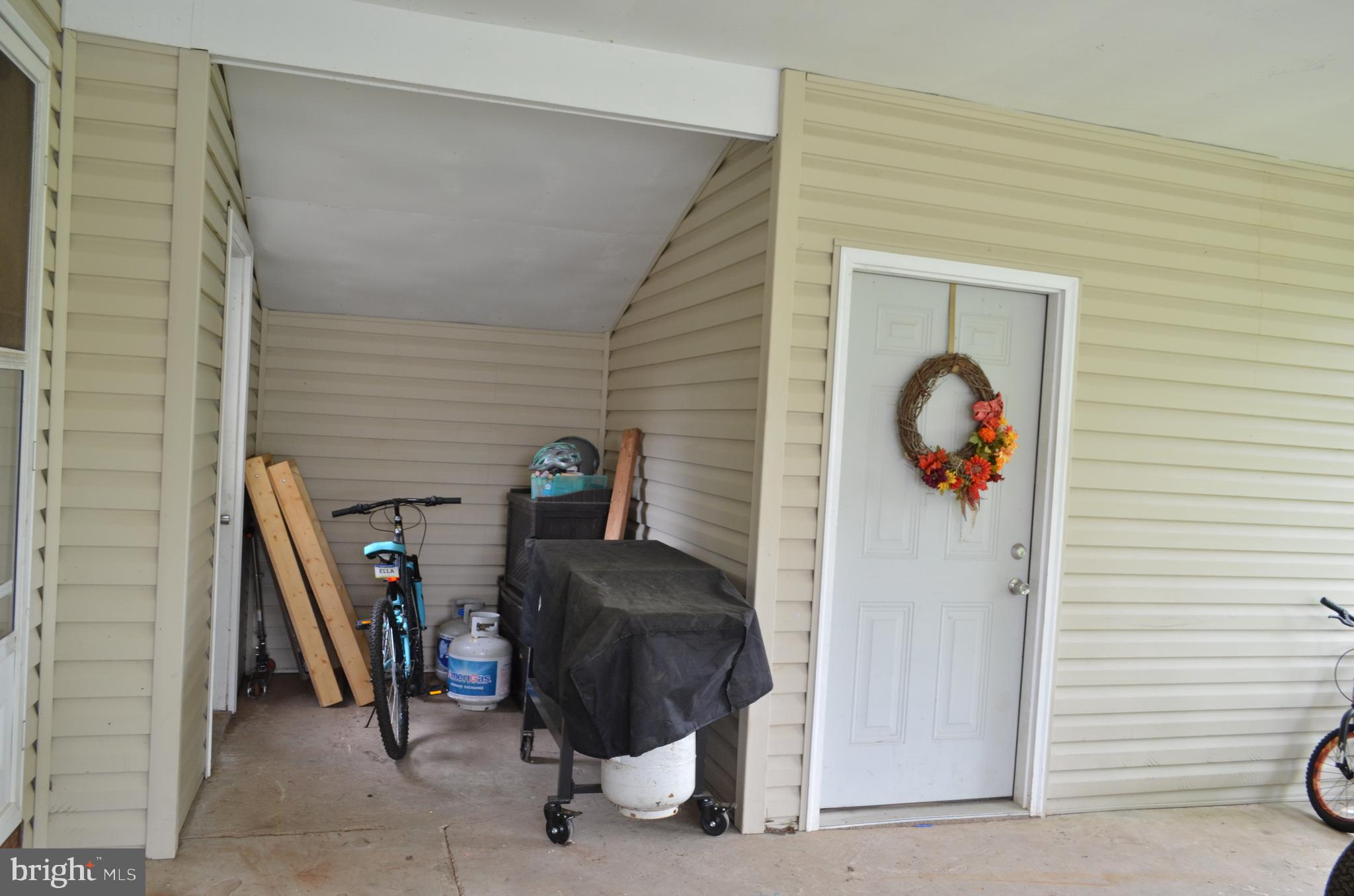 646 Old Quaker Road Lewisberry, PA 17339 - Photo 3 of 24