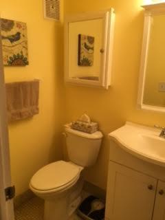 151 Hastings I West Palm Beach, FL 33417 - Photo 18 of 23 BATHROOM