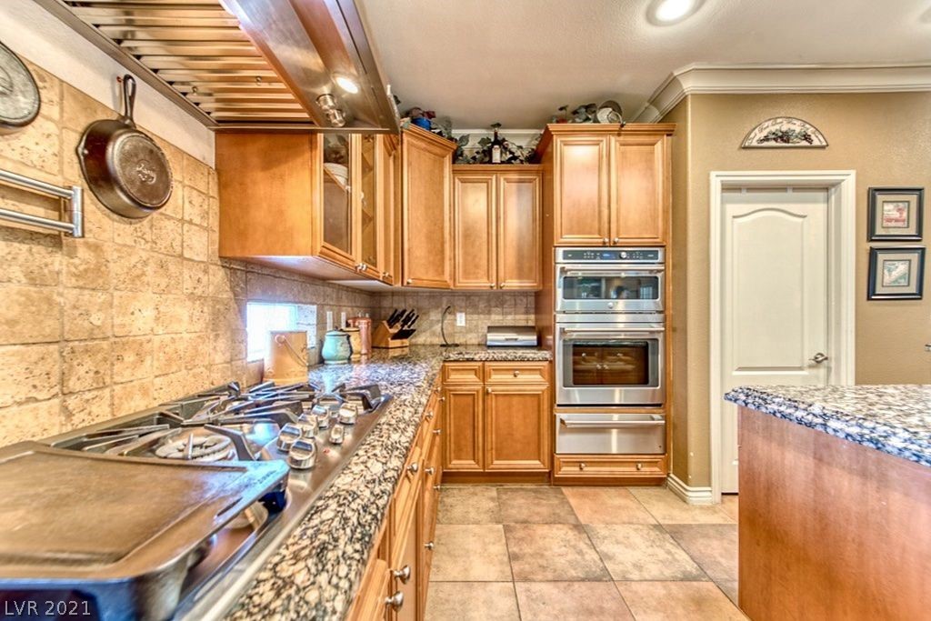 1010 Indian Road Pahrump, NV 89048 - Photo 4 of 37 Gallery Image 4
