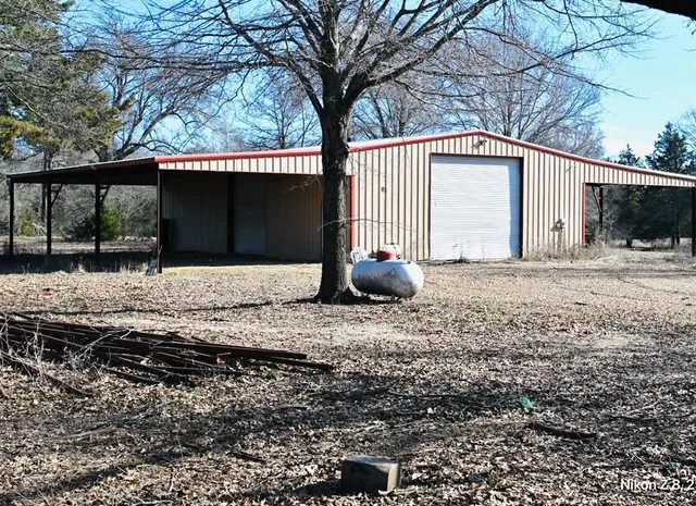 $1,140,000 | 1547 County Road 2110, Ivanhoe, TX 75447