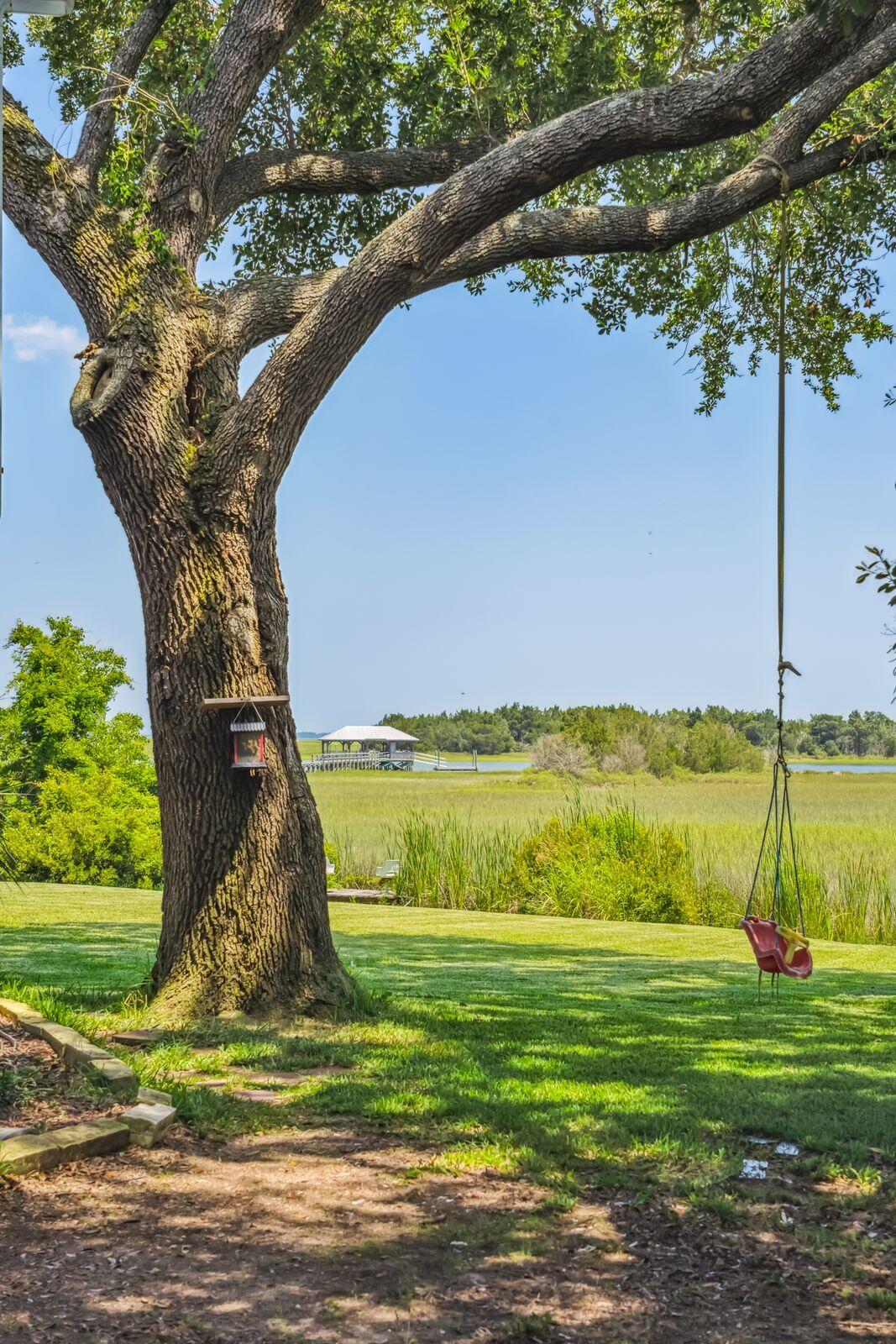 824 Seewee Bluff Road Awendaw, SC 29429 - Photo 12 of 37 824SeweeBluffRd-KeenEyeMarketing-028