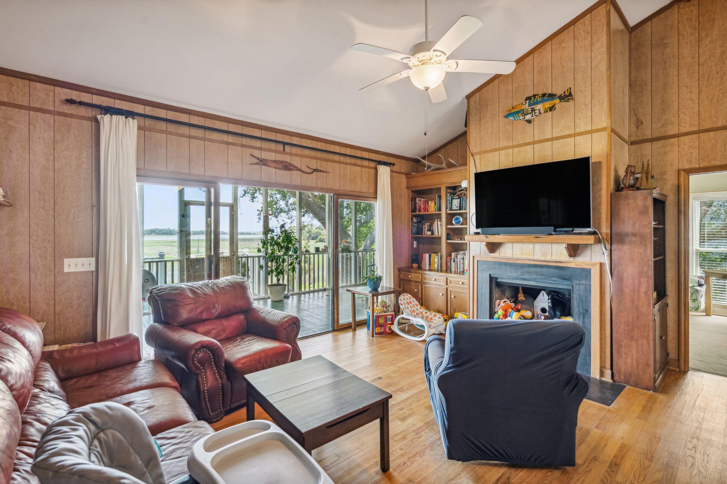 824 Seewee Bluff Road Awendaw, SC 29429 - Photo 23 of 37 824SeweeBluffRd-KeenEyeMarketing-014