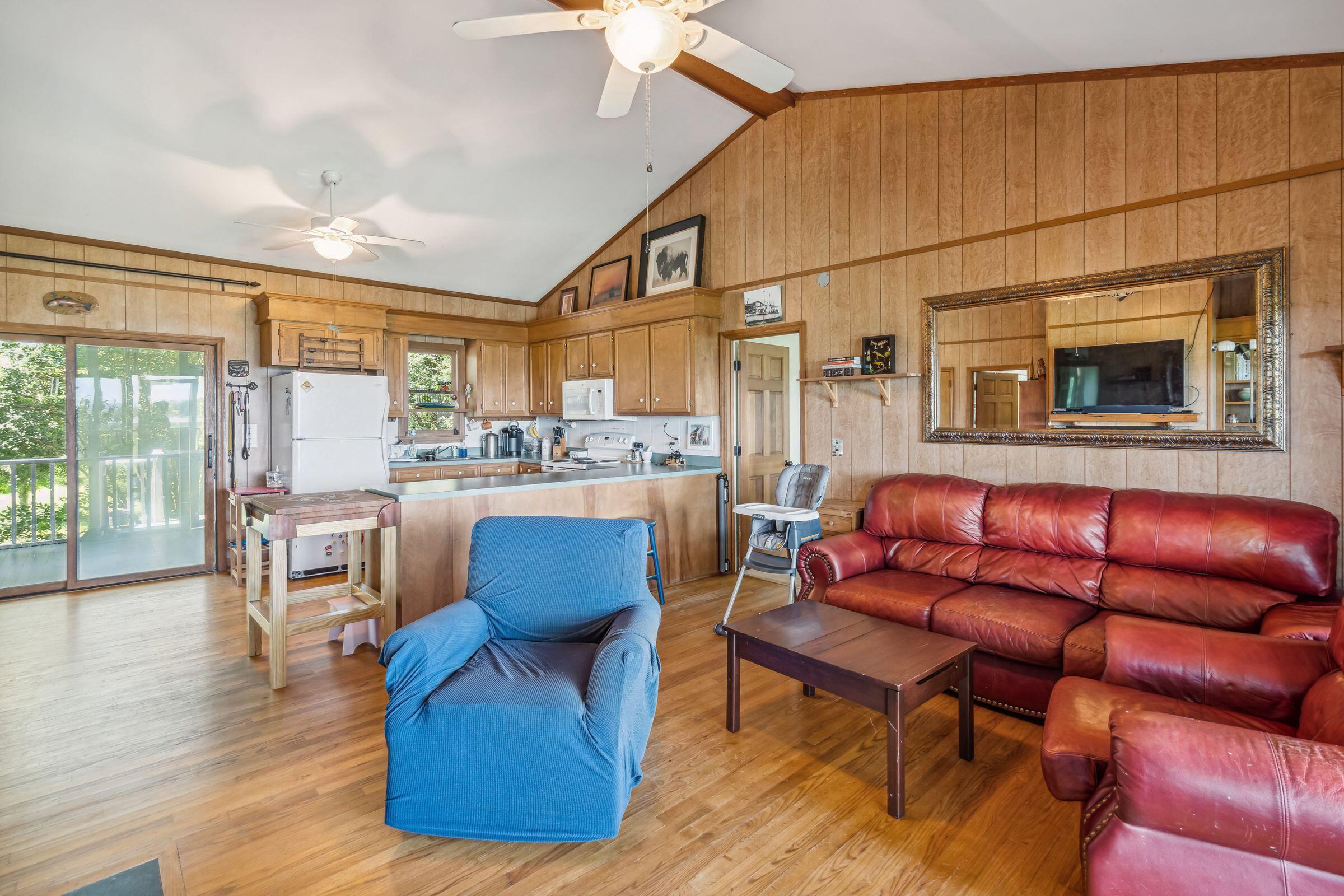 824 Seewee Bluff Road Awendaw, SC 29429 - Photo 24 of 37 824SeweeBluffRd-KeenEyeMarketing-015