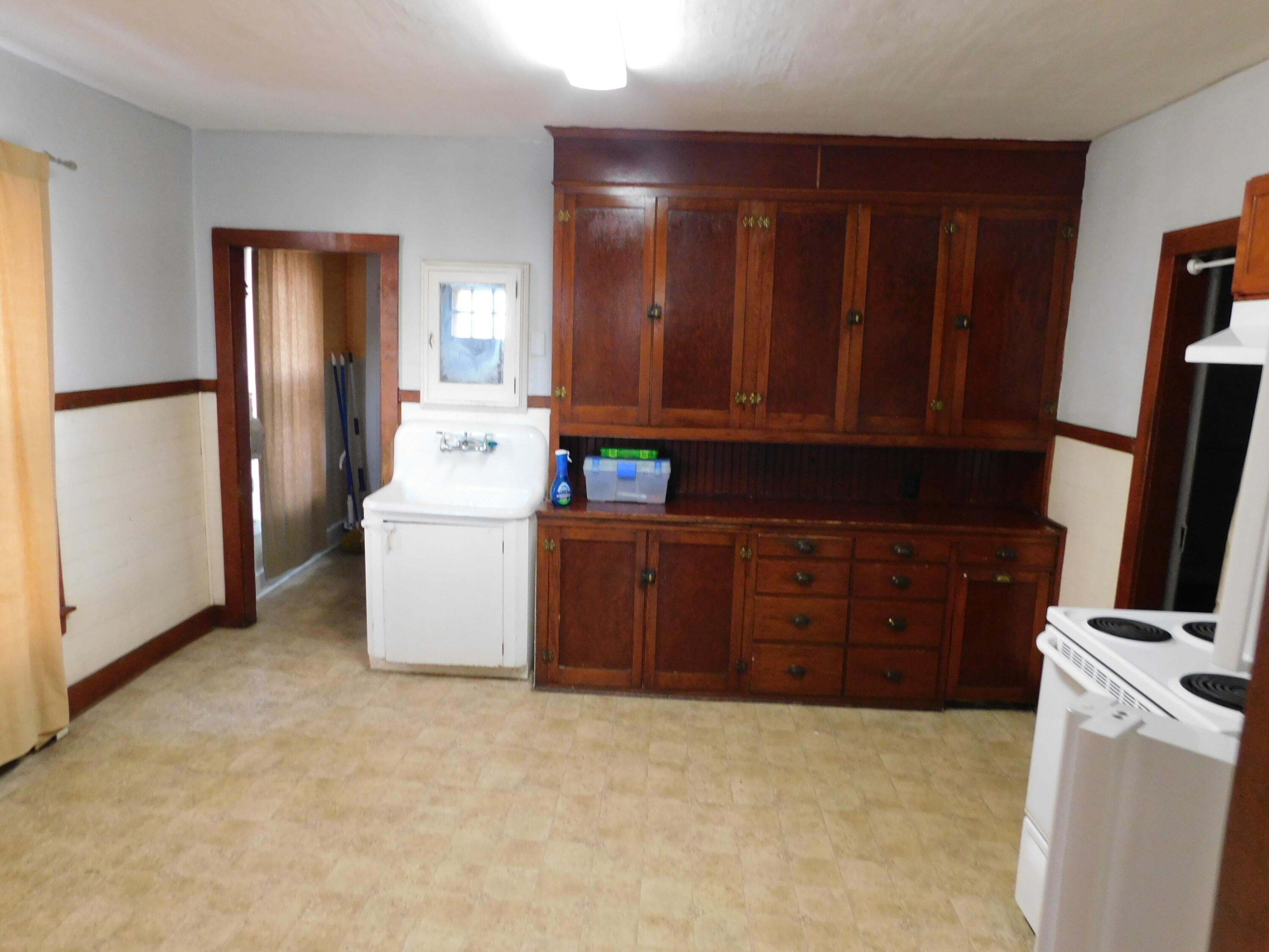 332 3rd Street Manistee, MI 49660 - Photo 14 of 32 DSCN1247