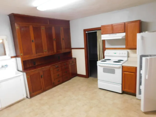 $159,900 | 332 3rd Street, Manistee, MI 49660