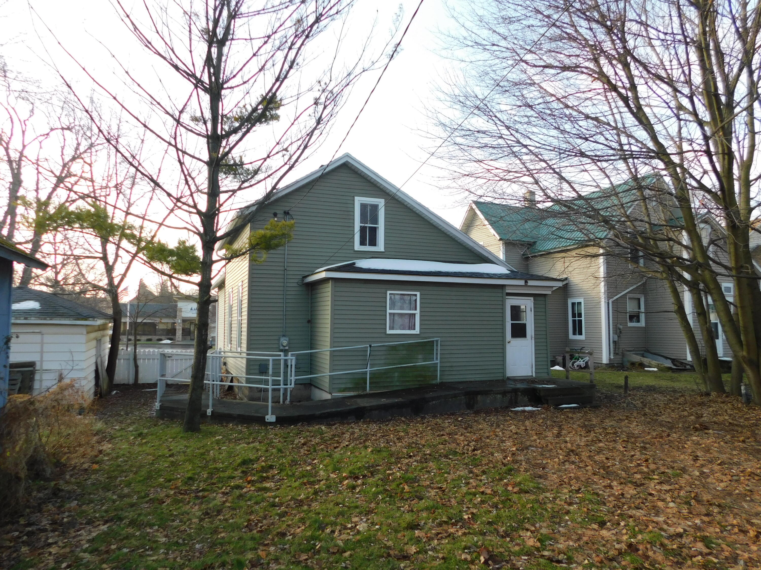 332 3rd Street Manistee, MI 49660 - Photo 6 of 32 DSCN1228