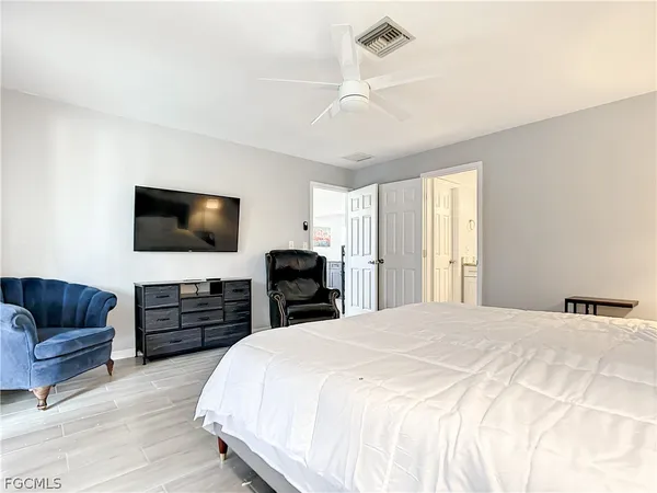 $545,900 | 4928-5000 Southwest 16th Place, Cape Coral, FL 33914