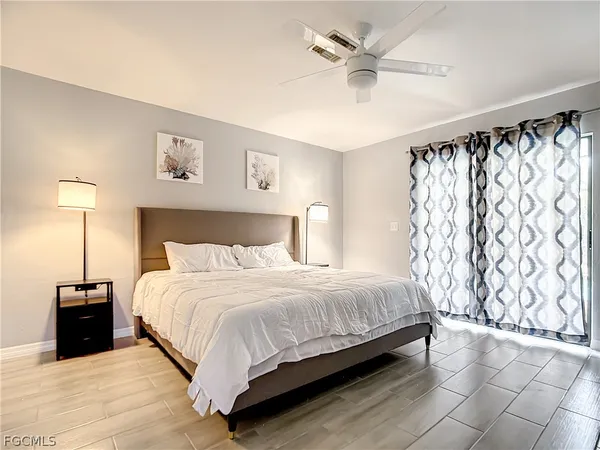 $545,900 | 4928-5000 Southwest 16th Place, Cape Coral, FL 33914