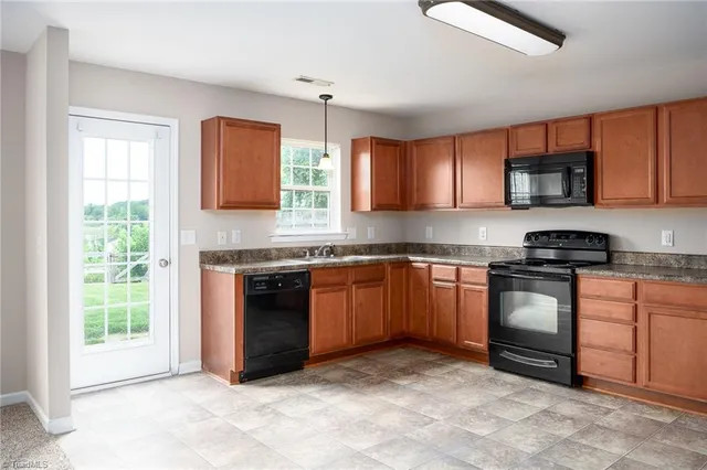 $319,900 | 5763 Misty Hill Circle, Clemmons, NC 27012