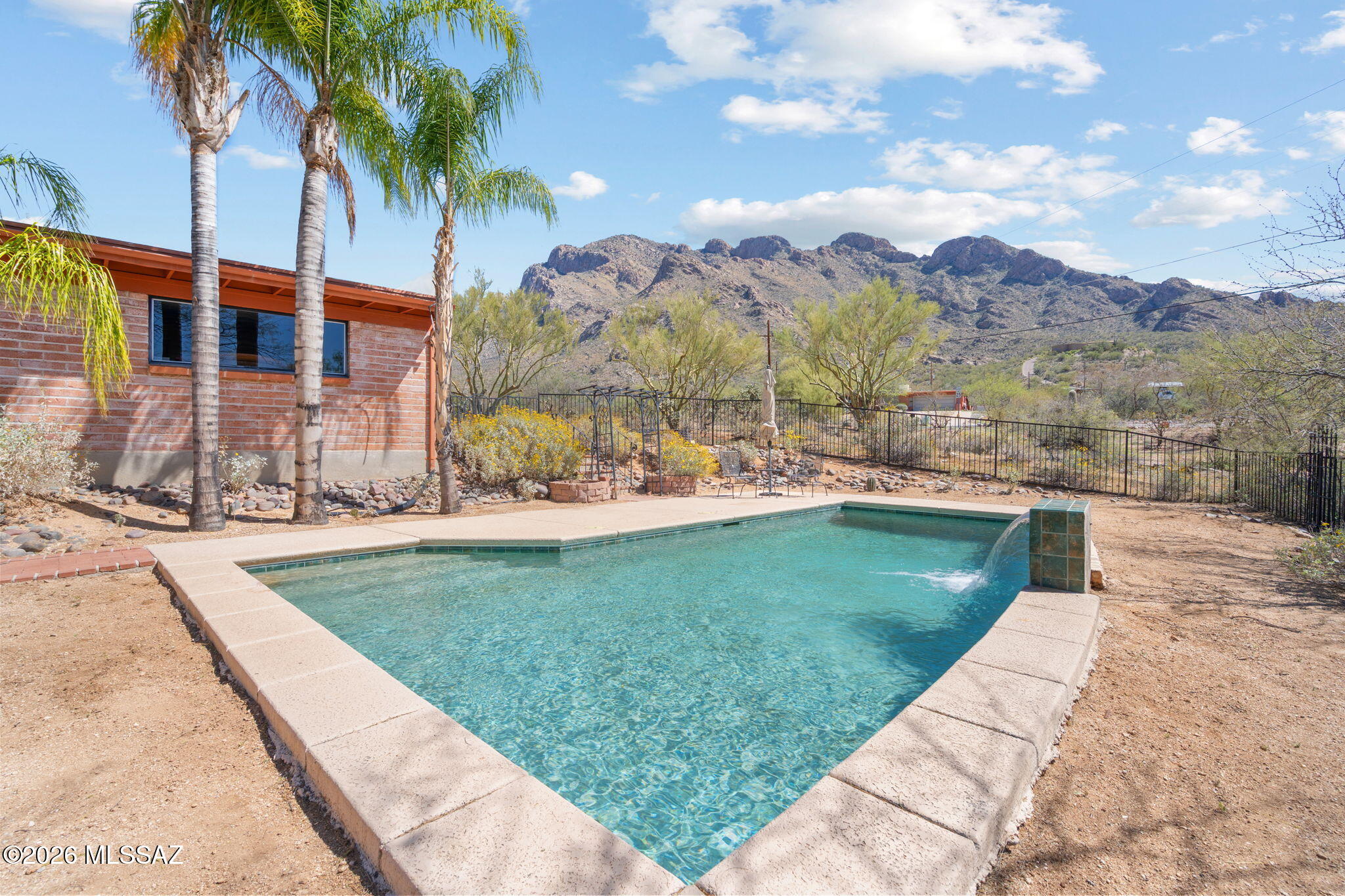 9151 North Riviera Drive Oro Valley, AZ 85704 - Photo 1 of 37