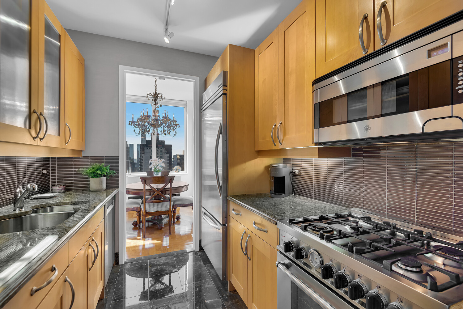 401 East 60th Street, Unit 35B Manhattan, NY 10022 - Photo 6 of 23