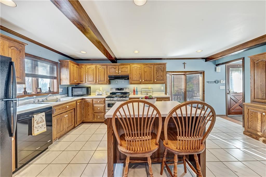 430 Holyoke Road Butler, PA 16001 - Photo 12 of 25 Kitchen