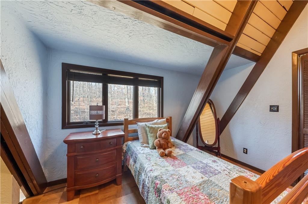 430 Holyoke Road Butler, PA 16001 - Photo 19 of 25 Bedroom 2