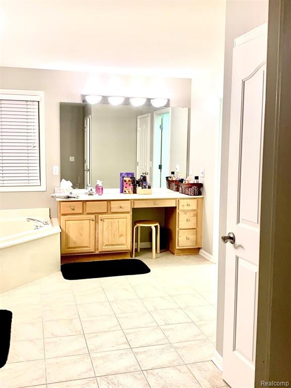 2428 Andover Boulevard Rochester, MI 48306 - Photo 40 of 64