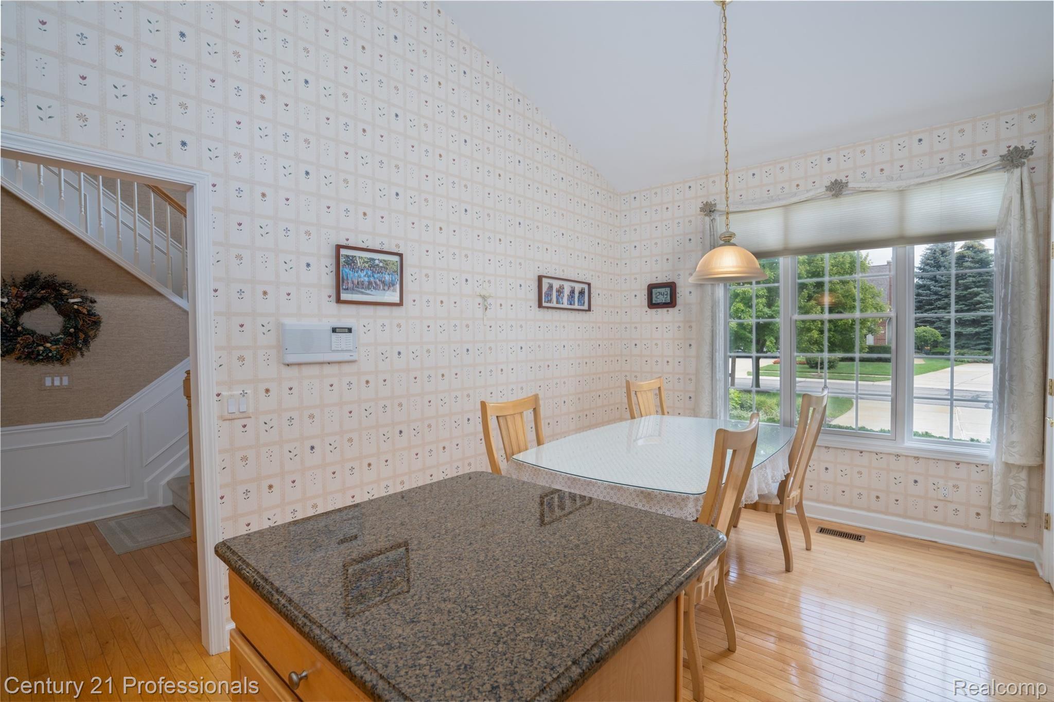 5076 Belmonte Drive, Unit 2 Rochester, MI 48306 - Photo 7 of 68 5076 Bellmonte Dr (10).jpg