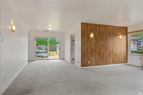 $825,000 | 233 Dechene Avenue, Sonoma, CA 95476