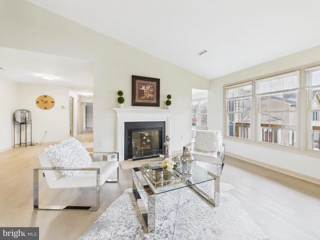 $325,000 | 10531 Stonington Lane, Manassas, VA 20109