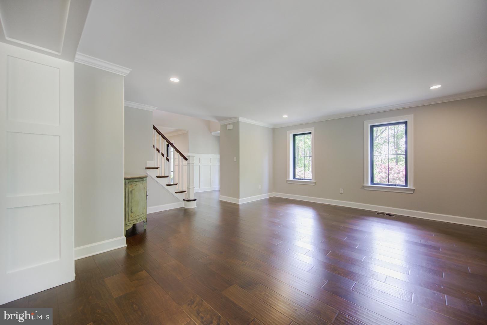 376 Saunders Drive Wayne, PA 19087 - Photo 10 of 35 Living Room