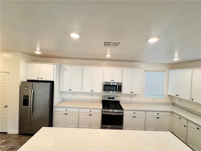 $2,505 | 2711 Lindsey Springs Street, Las Vegas, NV 89142