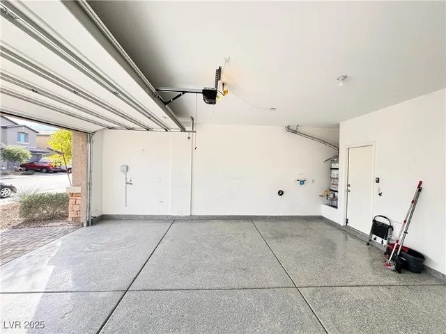 $2,505 | 2711 Lindsey Springs Street, Las Vegas, NV 89142