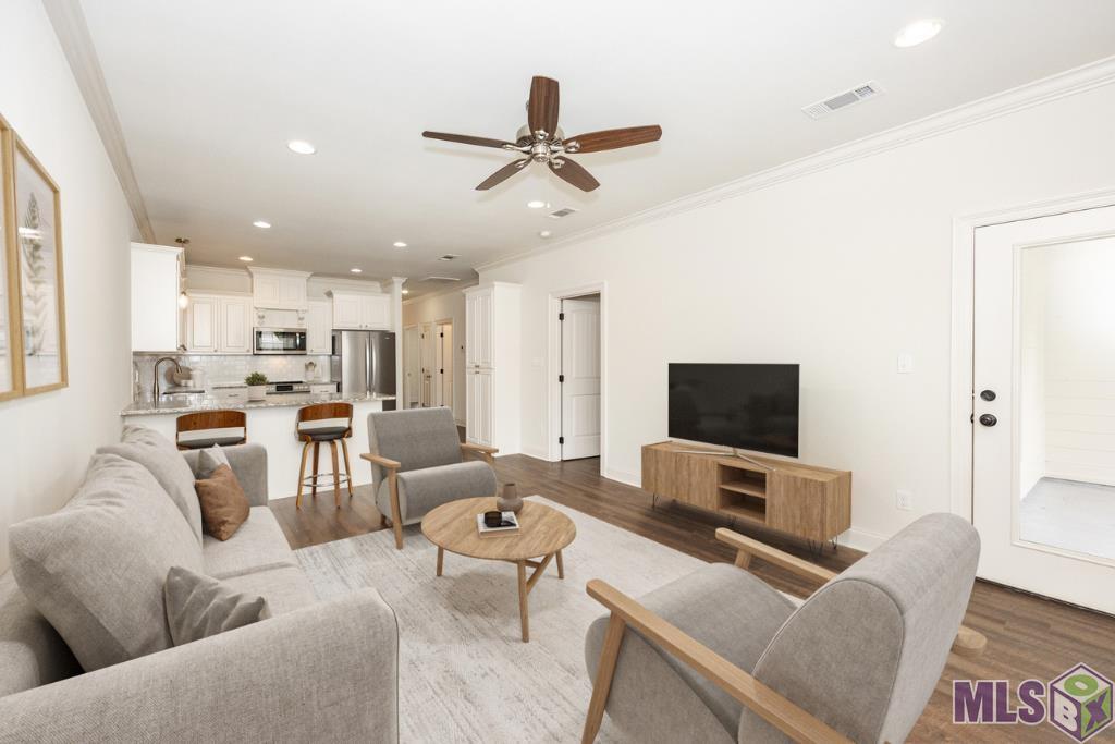 9017 Lockhart Road, Unit 3B Denham Springs, LA 70726 - Photo 5 of 11