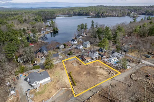 $324,900 | 4 Andover Street, Pelham, NH 03076