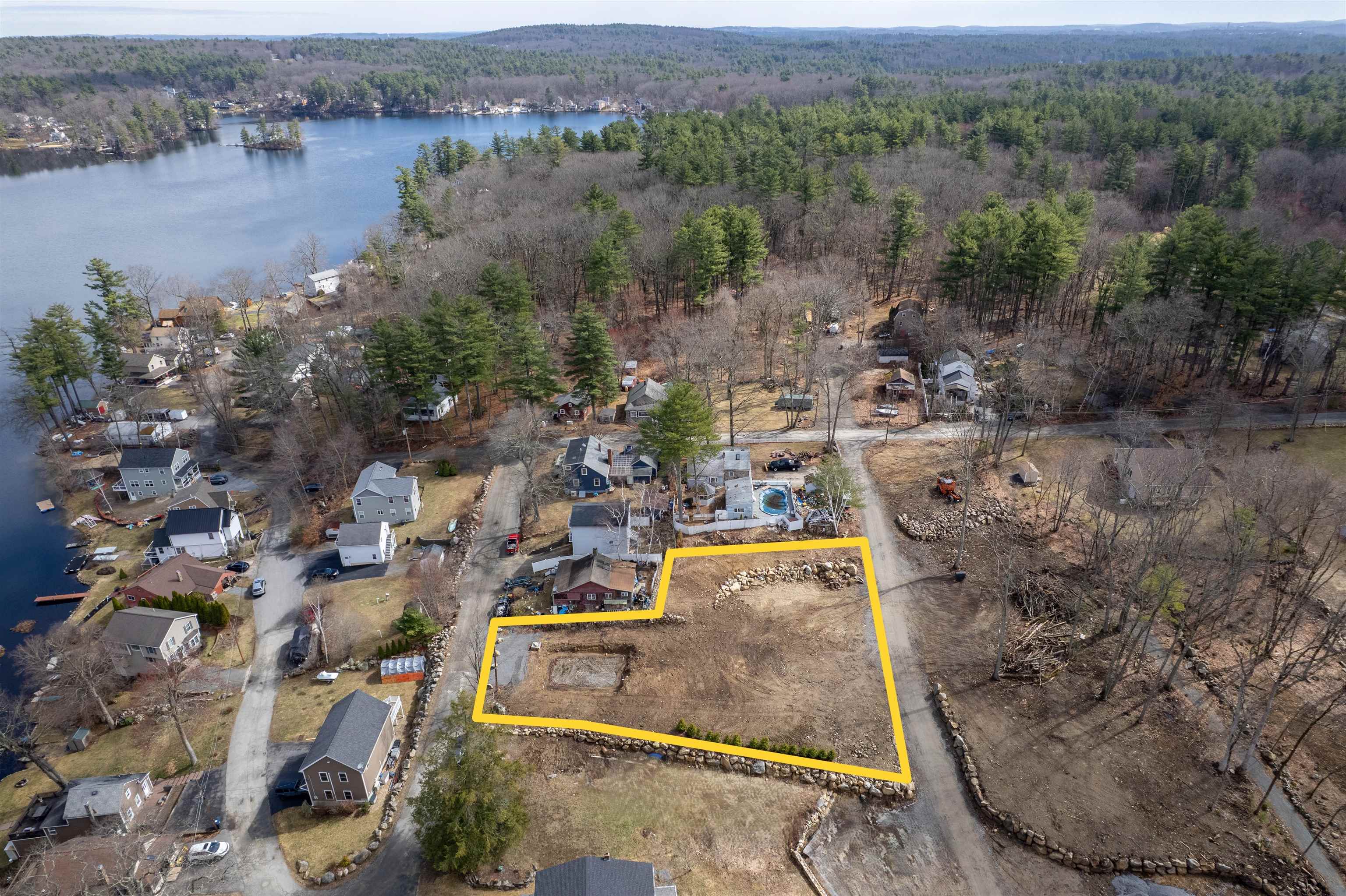 4 Andover Street Pelham, NH 03076 - Photo 2 of 4